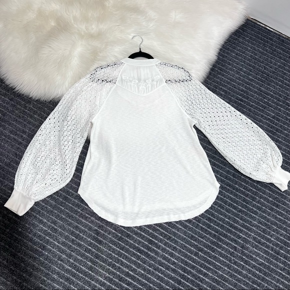 Free People Sweetest Thing Thermal Top size M Lace Balloon Sleeve in White - Picture 8 of 16